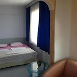 Ayda Hotel *